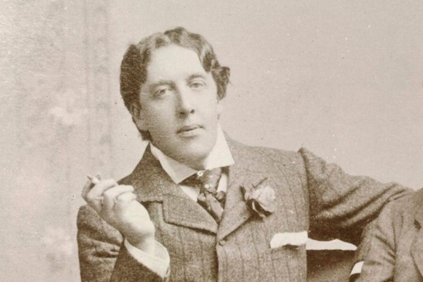 Oscar Wilde byl vážený umělec. Poté, co ho obvinili ze sodomie, zemřel ...